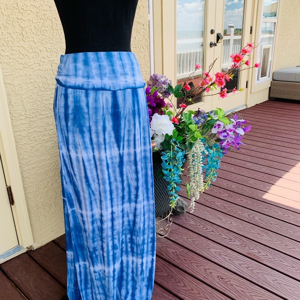 Olive & Oak Tie Dye Column Maxi Skirt Blue